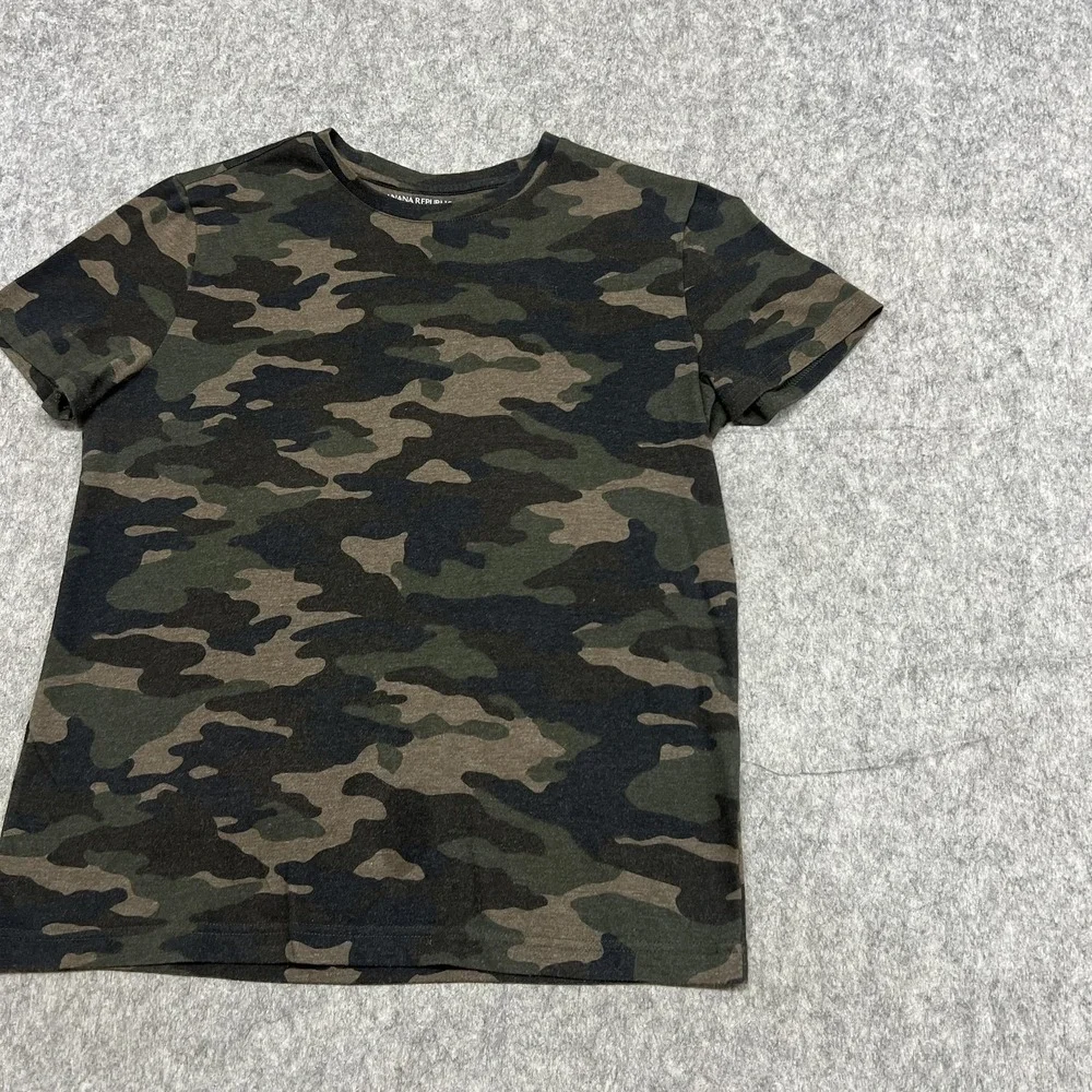 Banana Republic Shirt‎ Mens Medium Green Camouflage Crewneck Cotton Blend Tee